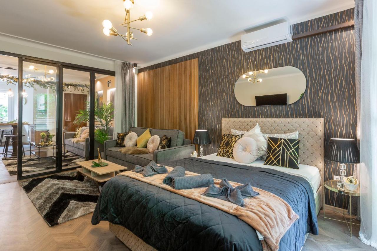 Stylish Quentin Apartment In The King Street Budapest Exteriör bild