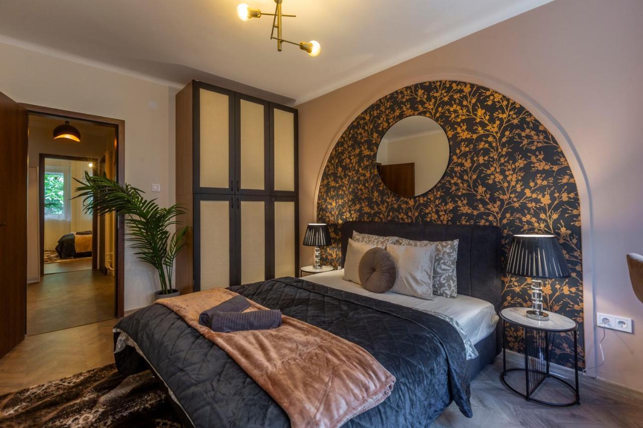 Stylish Quentin Apartment In The King Street Budapest Exteriör bild