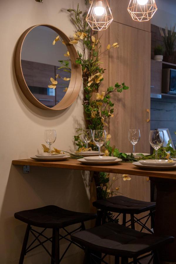 Stylish Quentin Apartment In The King Street Budapest Exteriör bild