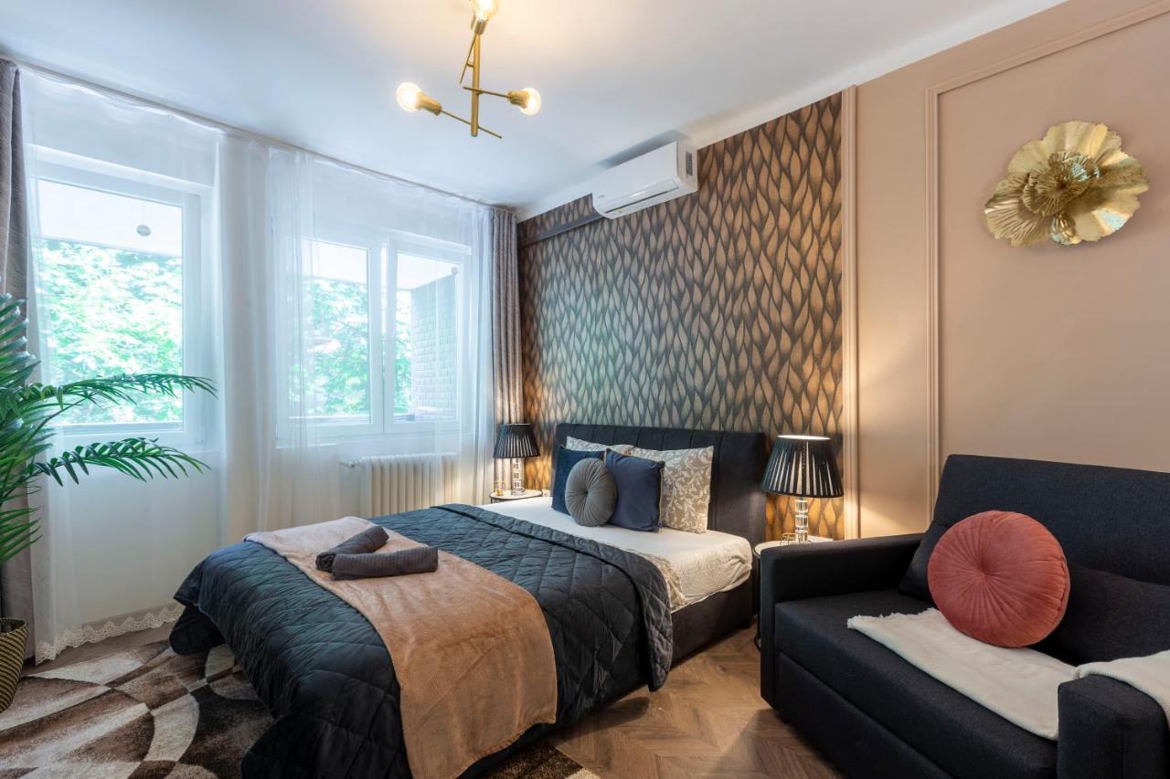 Stylish Quentin Apartment In The King Street Budapest Exteriör bild
