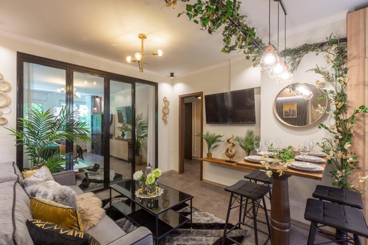 Stylish Quentin Apartment In The King Street Budapest Exteriör bild