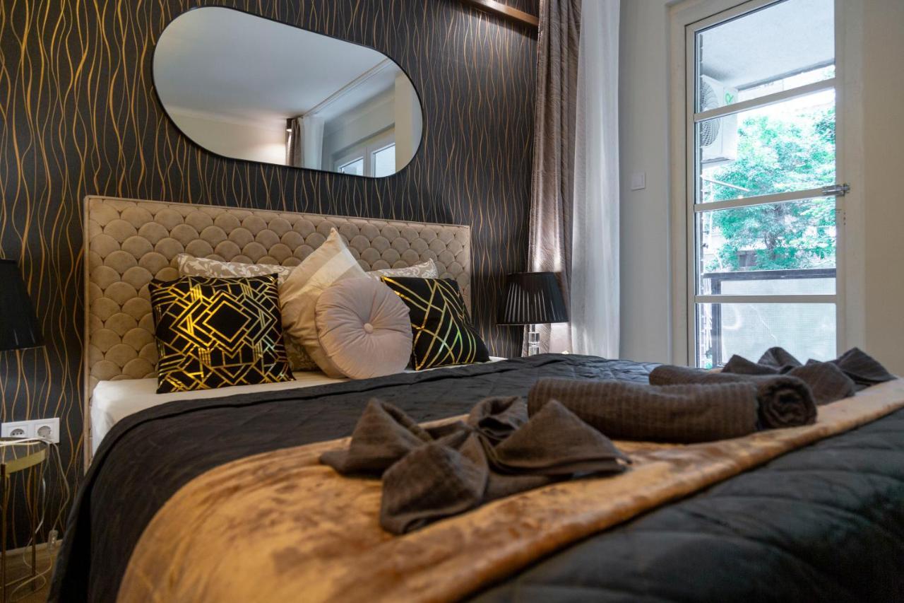 Stylish Quentin Apartment In The King Street Budapest Exteriör bild