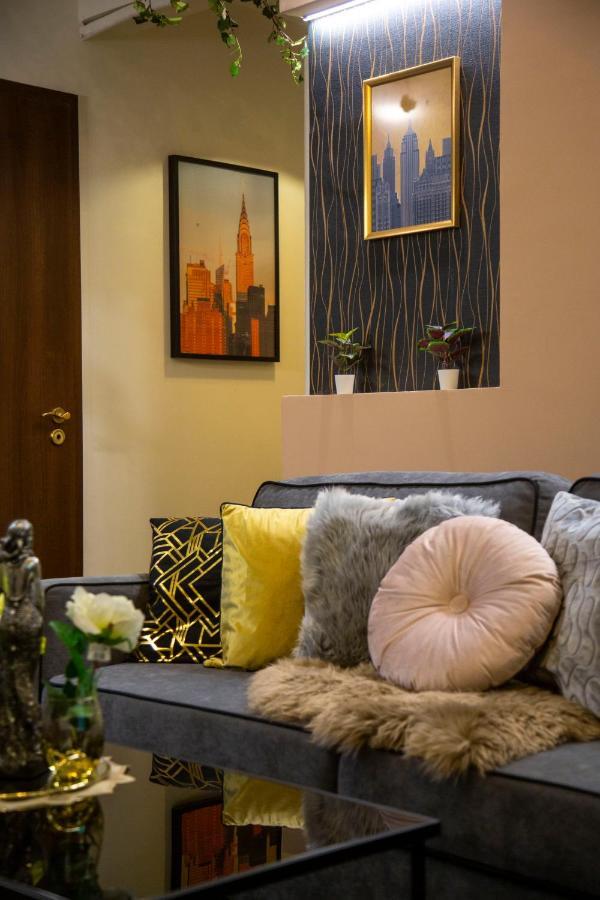 Stylish Quentin Apartment In The King Street Budapest Exteriör bild