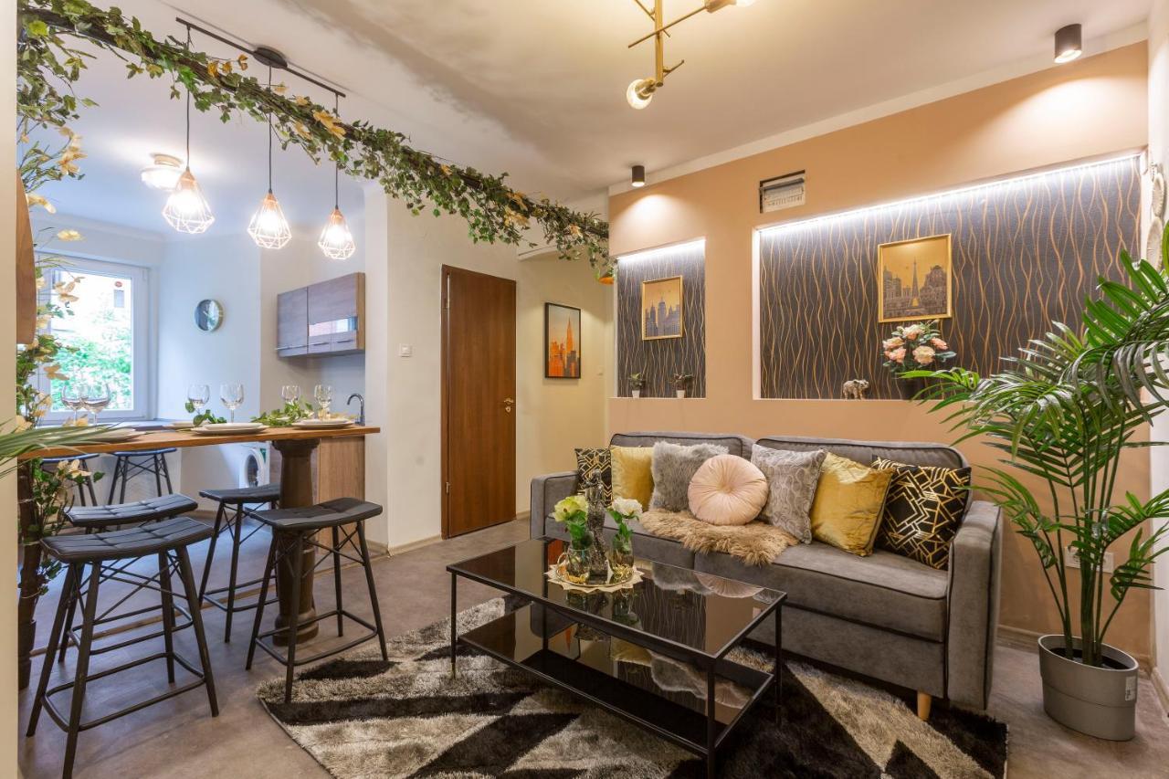 Stylish Quentin Apartment In The King Street Budapest Exteriör bild