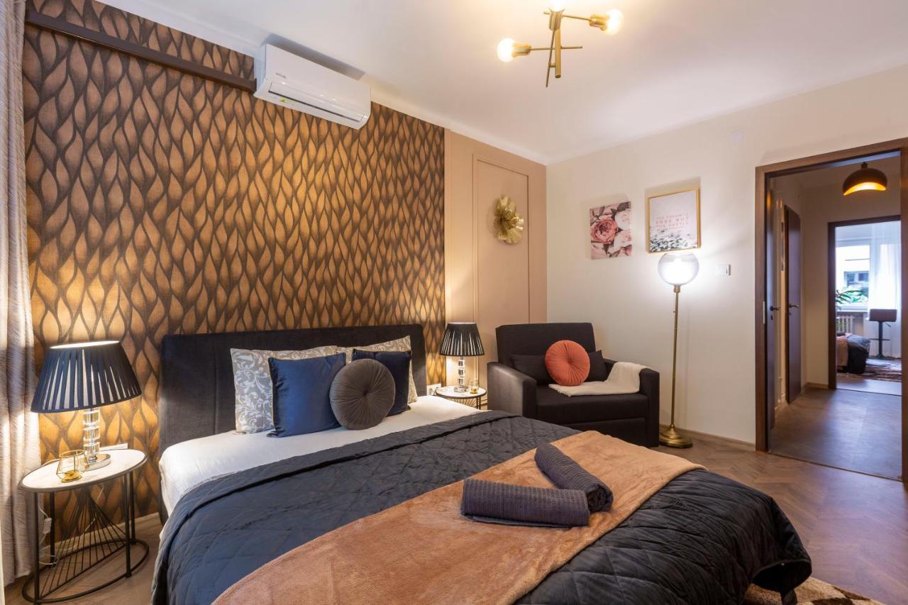 Stylish Quentin Apartment In The King Street Budapest Exteriör bild