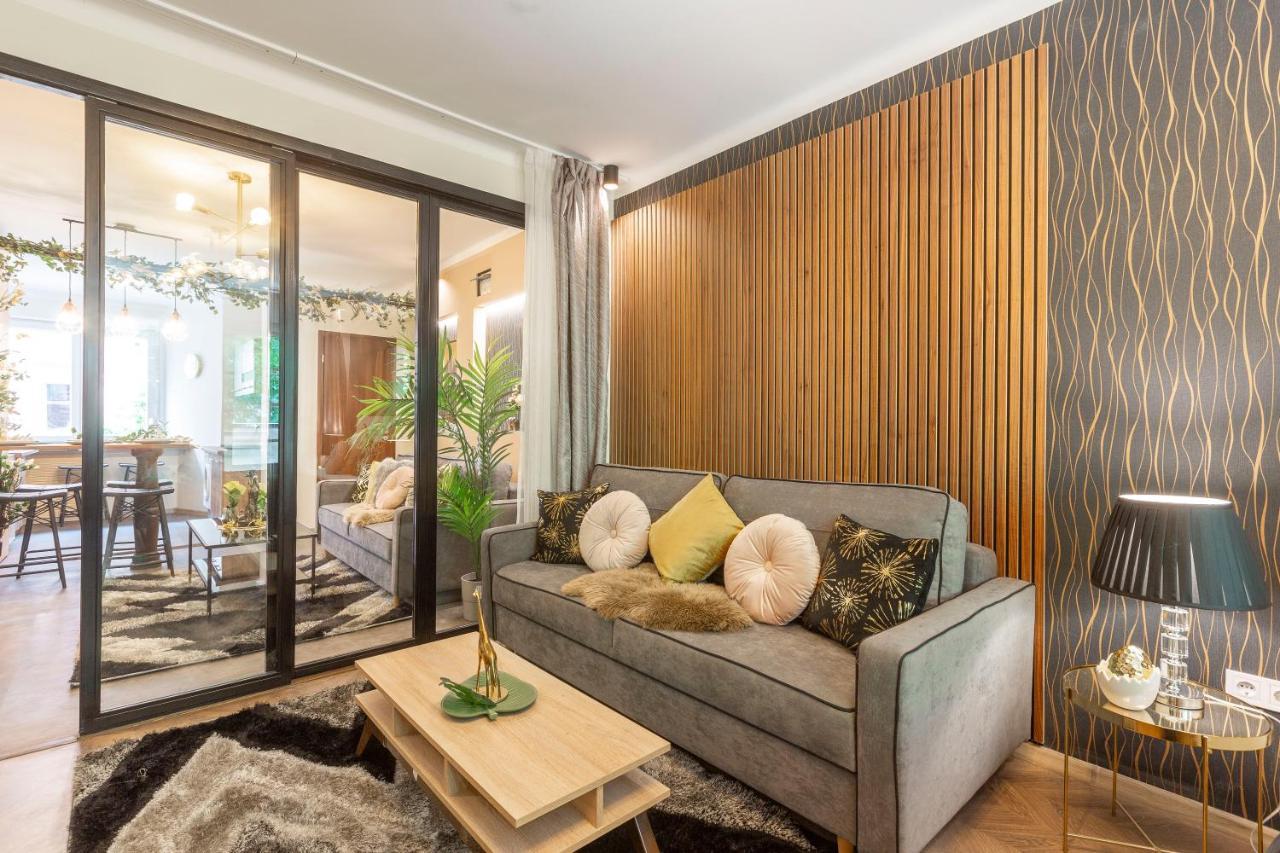 Stylish Quentin Apartment In The King Street Budapest Exteriör bild