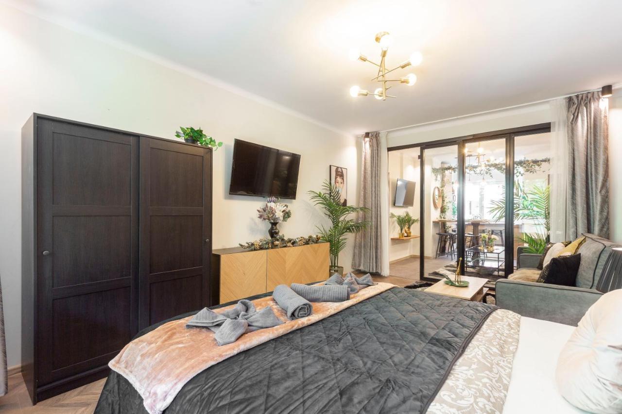 Stylish Quentin Apartment In The King Street Budapest Exteriör bild